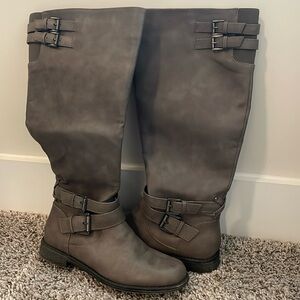 Halley High Boot 8.5 Cute Buckle